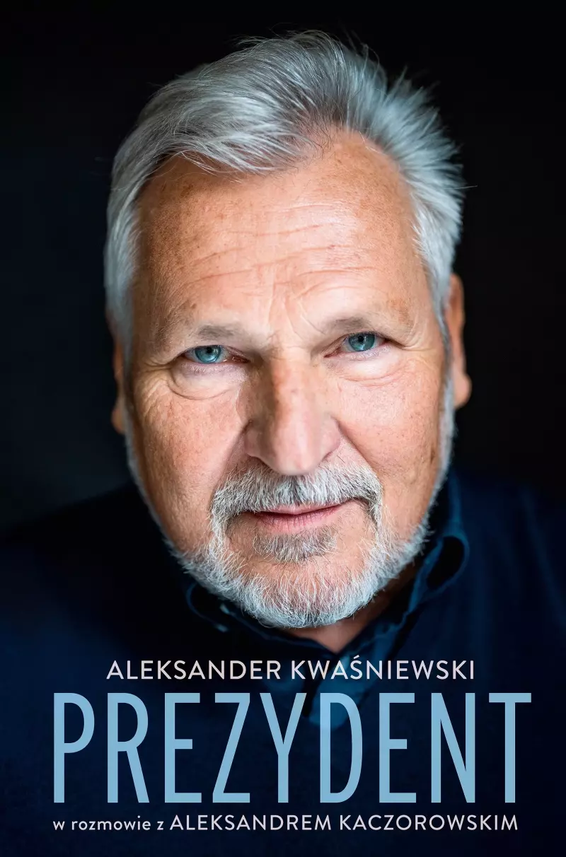 Prezydent. Aleksander Kwaśniewski w rozmowie z Aleksandrem Kaczorowskim Prezydent. Aleksander Kwaśniewski w rozmowie z Aleksandrem Kaczorowskim
