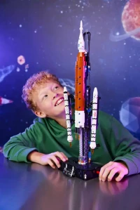LEGO Technic Rakieta SLS NASA Artemis 42221, zdjęcie 10