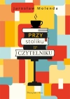 Przy stoliku w Czytelniku - zdjęcie