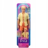 Barbie Ken w szortach i koszulce w paski - zdjęcie