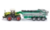 Traktor Class Xerion z cysterną - zdjęcie