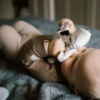 Przytulanka szeleścik Kitty Blink & Shine, zdjęcie 9