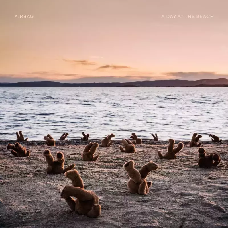 A Day At The Beach. Limited Edition, CD A Day At The Beach. Limited Edition, CD
