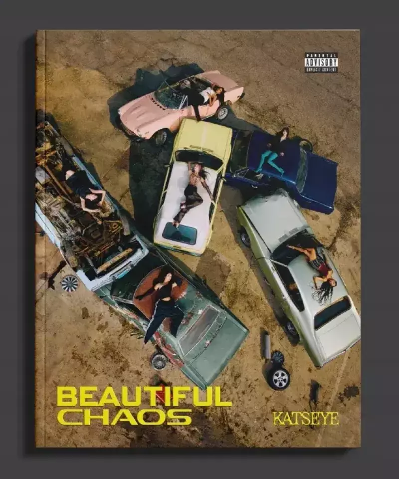 Beautiful Chaos (EU Retail Version - Chaotic Ver.), CD Beautiful Chaos (EU Retail Version - Chaotic Ver.), CD