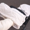Lodger Polarowa mufka do wózka jasnobeżowa Fleece Birch - zdjęcie