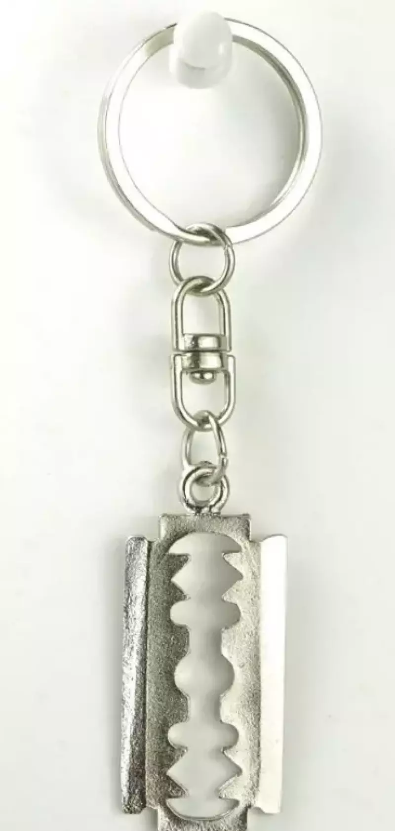 Brelok metalowy, żyletka