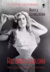 Rozdarta zasłona - zdjęcie