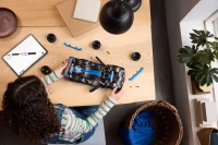 LEGO Technic Samochód wyścigowy Porsche GT4 e-Performance 42176, zdjęcie 10
