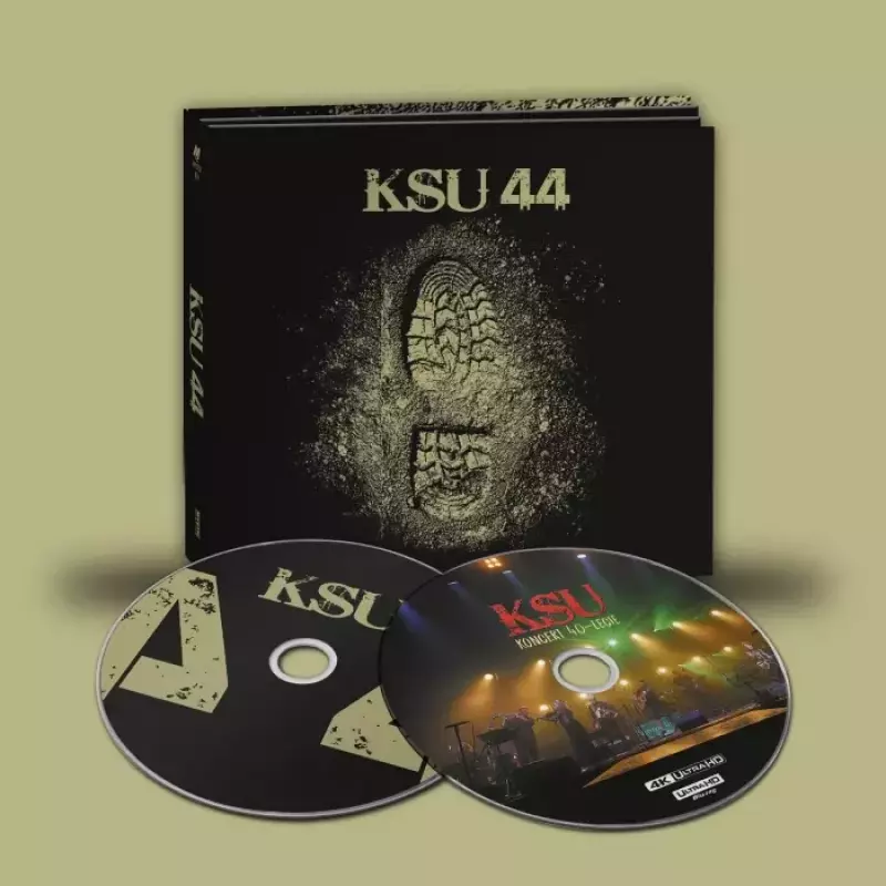 44 44