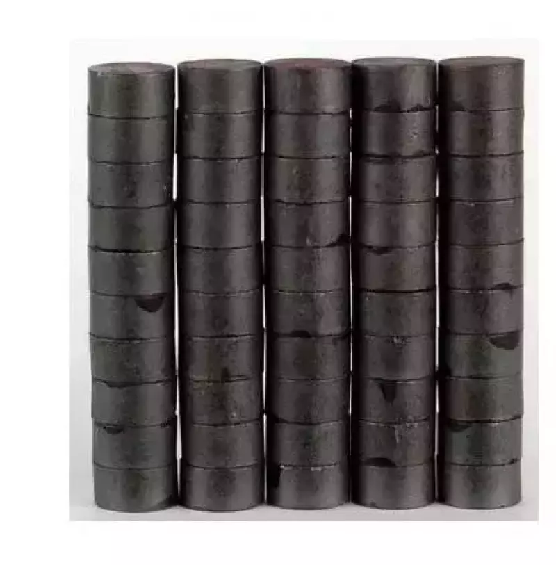 Magnesy 10mm czarne 50szt Magnesy 10mm czarne 50szt