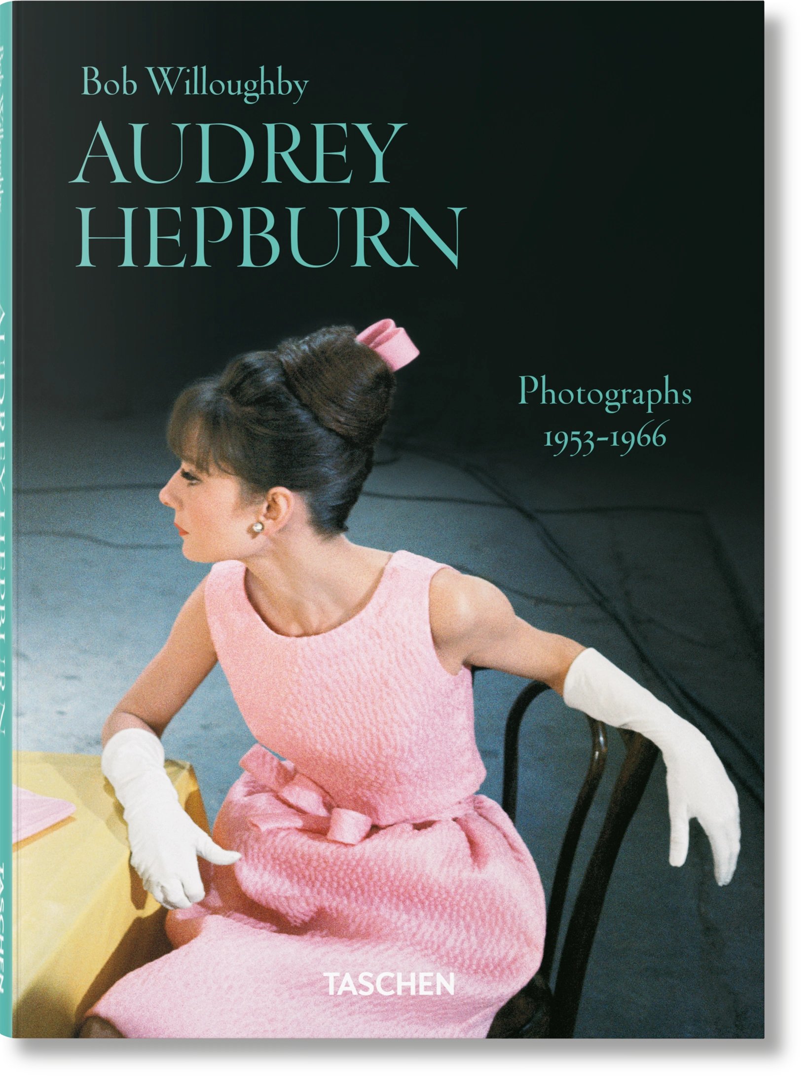 Bob Willoughby. Audrey Hepburn. Photographs 19531966 - Książki