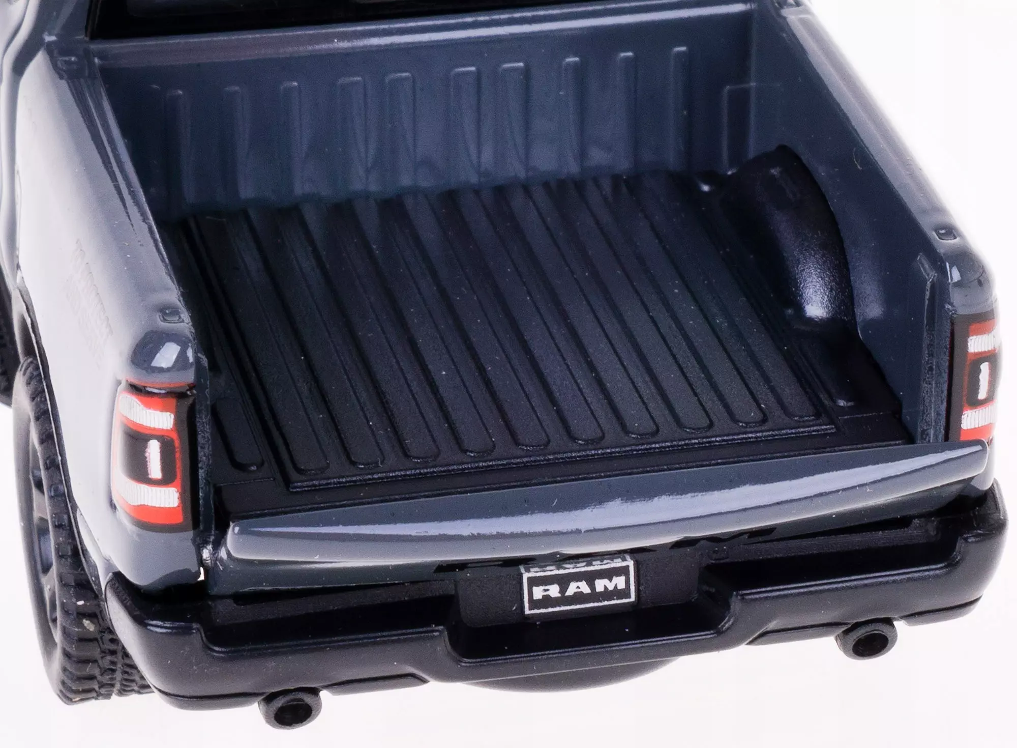 Dodge Ram. Auto, 1:46 - Zabawki