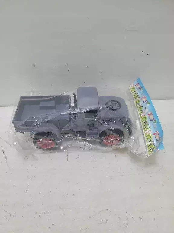 SAMOCHODZIK WOJSKOWY TOYS G192796 OKAZJA! - Zabawki