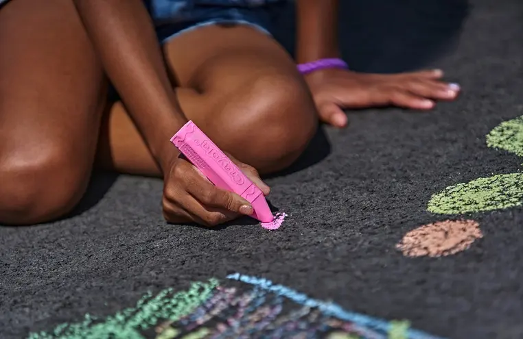 Crayola Kreda chodnikowa dla dzieci kolorowa 16 szt. - Papiernicze i szkolne