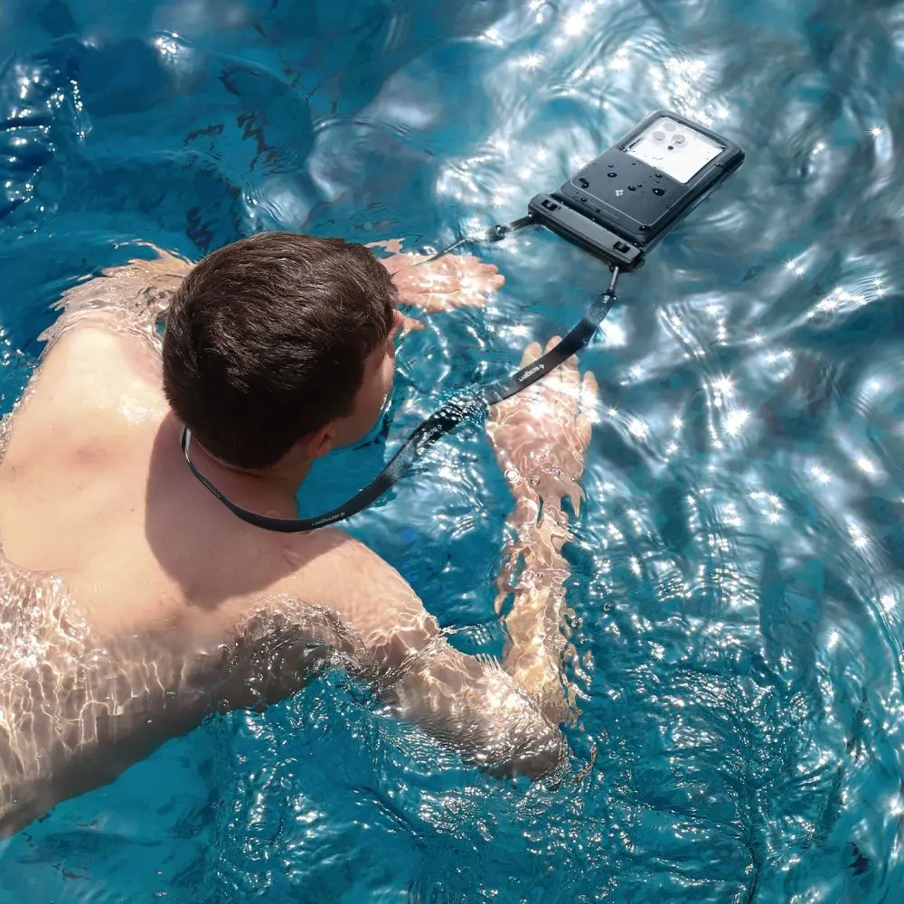 Spigen A611P Universal Waterproof Floating Case 2-Pack Matte Black - Elektronika i akcesoria