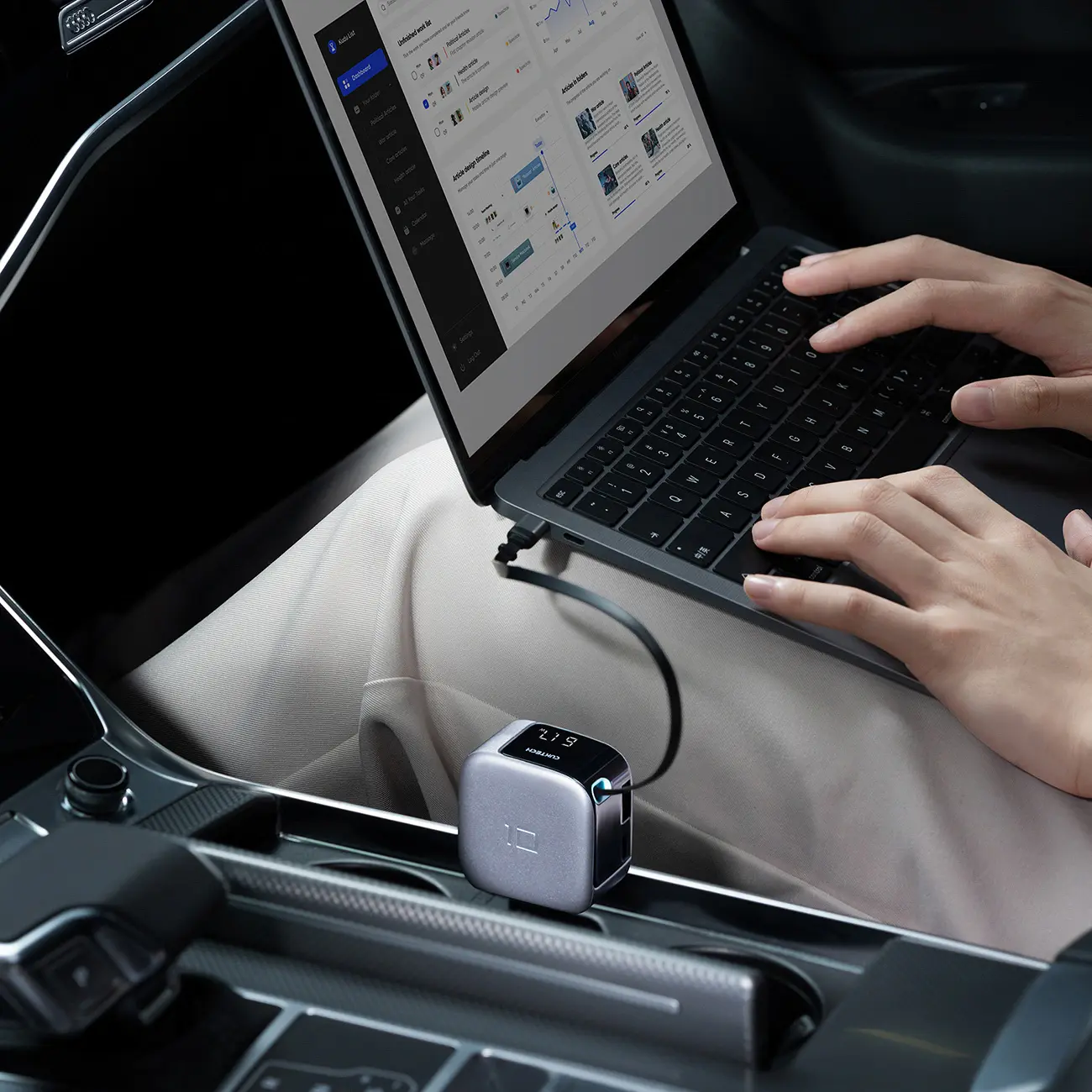 Ładowarka samochodowa Cuktech CC903P 100 W z wyświetlaczem i zwijanym kablem USB-C 70 cm - szara - Elektronika i akcesoria