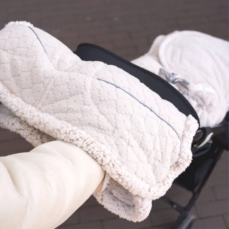 Lodger Polarowa mufka do wózka jasnobeżowa Fleece Birch - Mama i dziecko