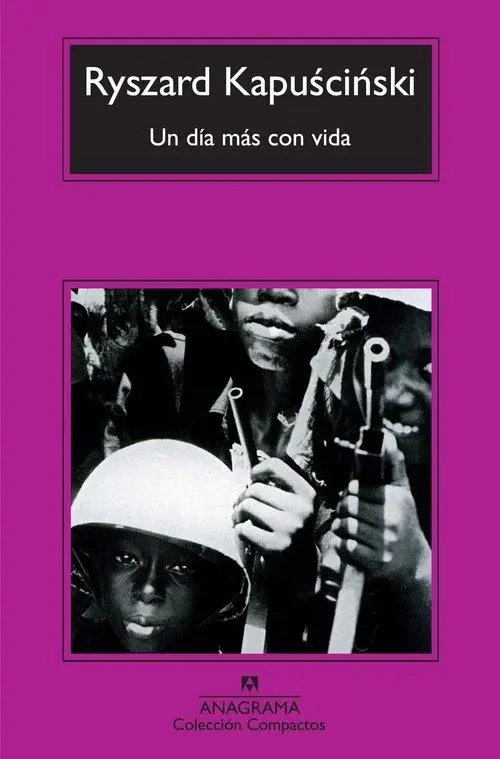 Un dia mas con vida - Książki