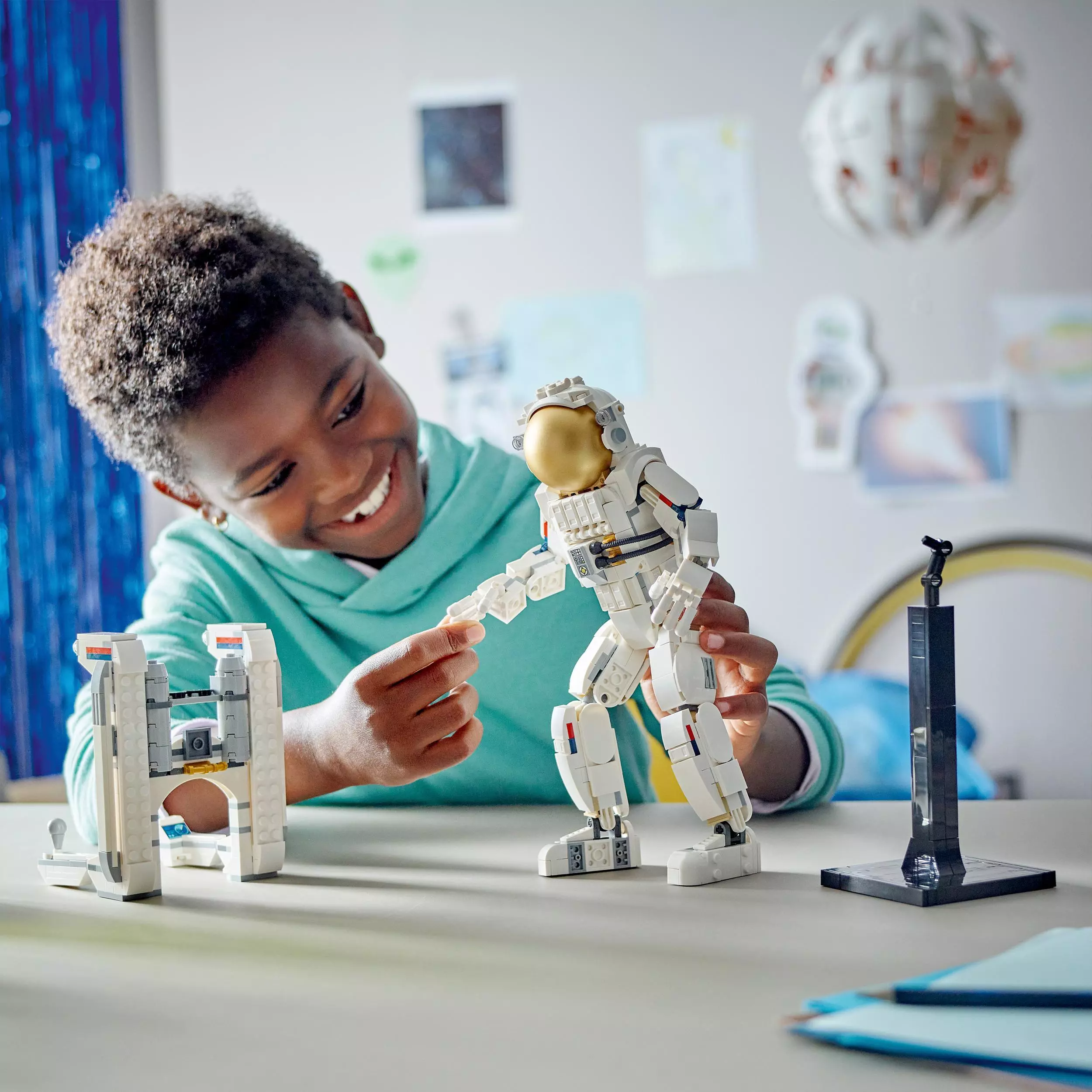 LEGO Creator 3 w 1 Astronauta 31152 - Zabawki
