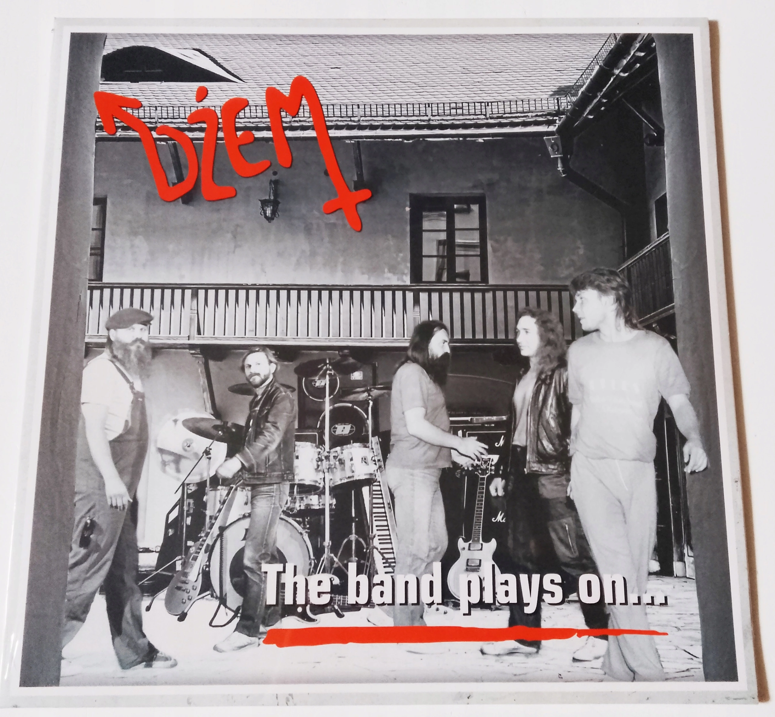 The Band Plays On..., Winyl - Muzyka