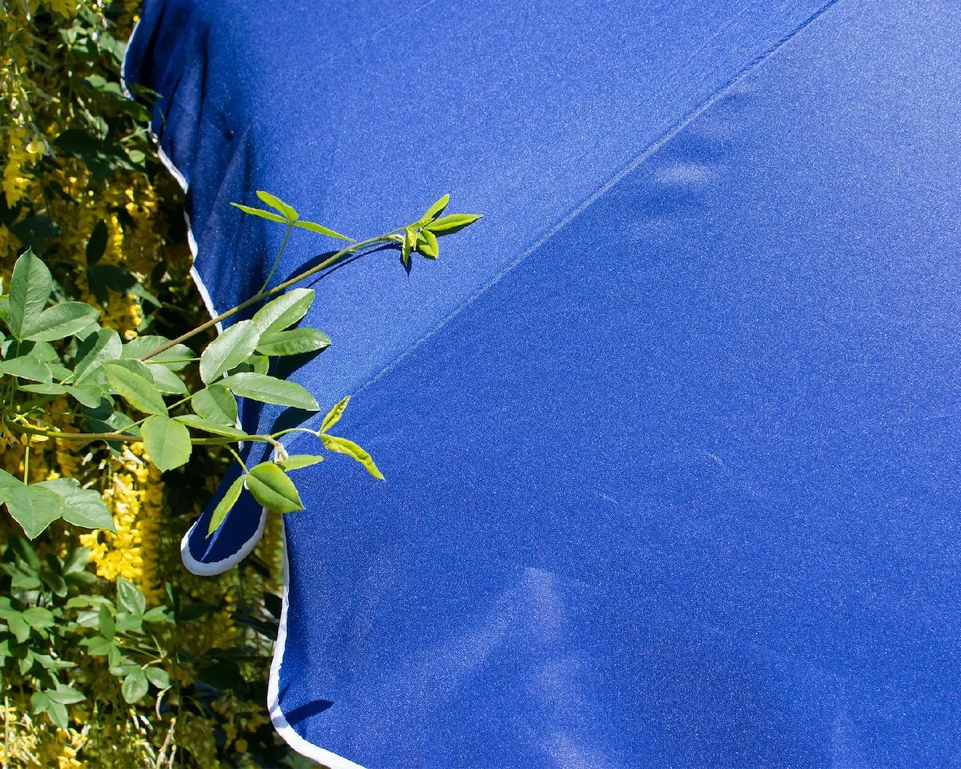 Parasol polyester tkanina 240cm, 8 drutów, łamany, granatowy - Elektronika i akcesoria