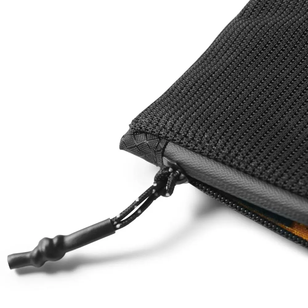 Spigen LF300 Soft RFID Card Holder Black - Papiernicze i szkolne
